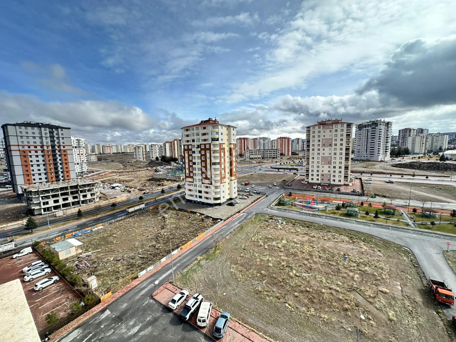 Elisa Gyo/beyazşehir Akevlerde Ara Kat Hemen Oturulur 3+1 Daire - Görsel 4