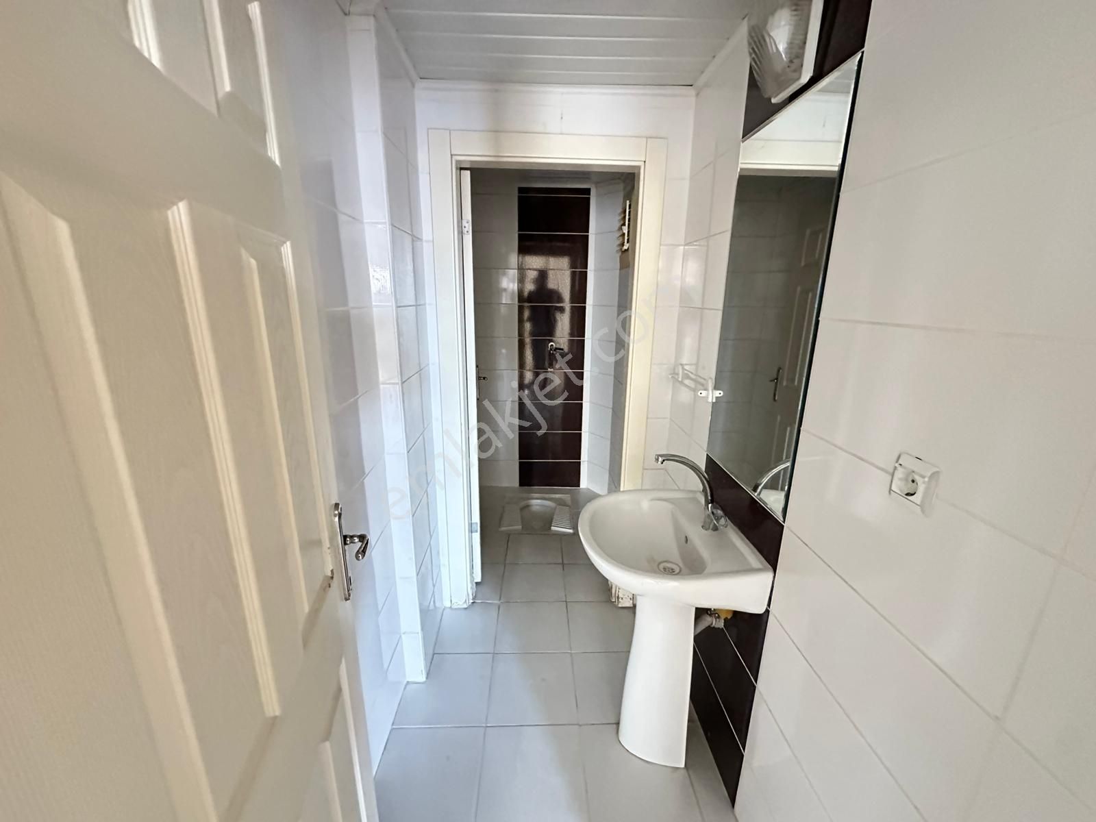 Elisa Gyo/beyazşehir Akevlerde Ara Kat Hemen Oturulur 3+1 Daire - Görsel 8