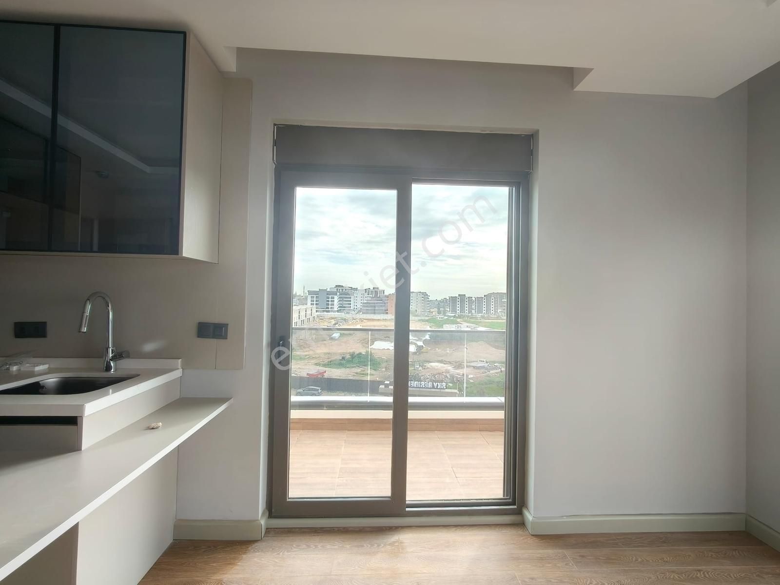 Aksu Altıntaşta 1+1 Kiralık Daire - Görsel 6