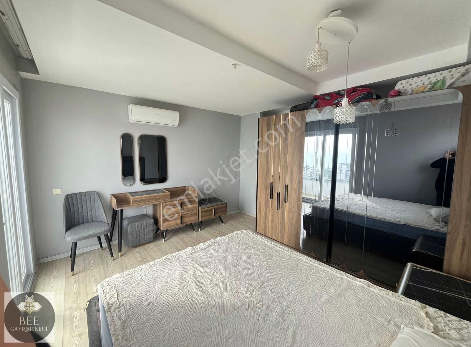 Bee'den Eşsiz Dağ Ve Deniz Manzaralı Konsept Daire - Görsel 5