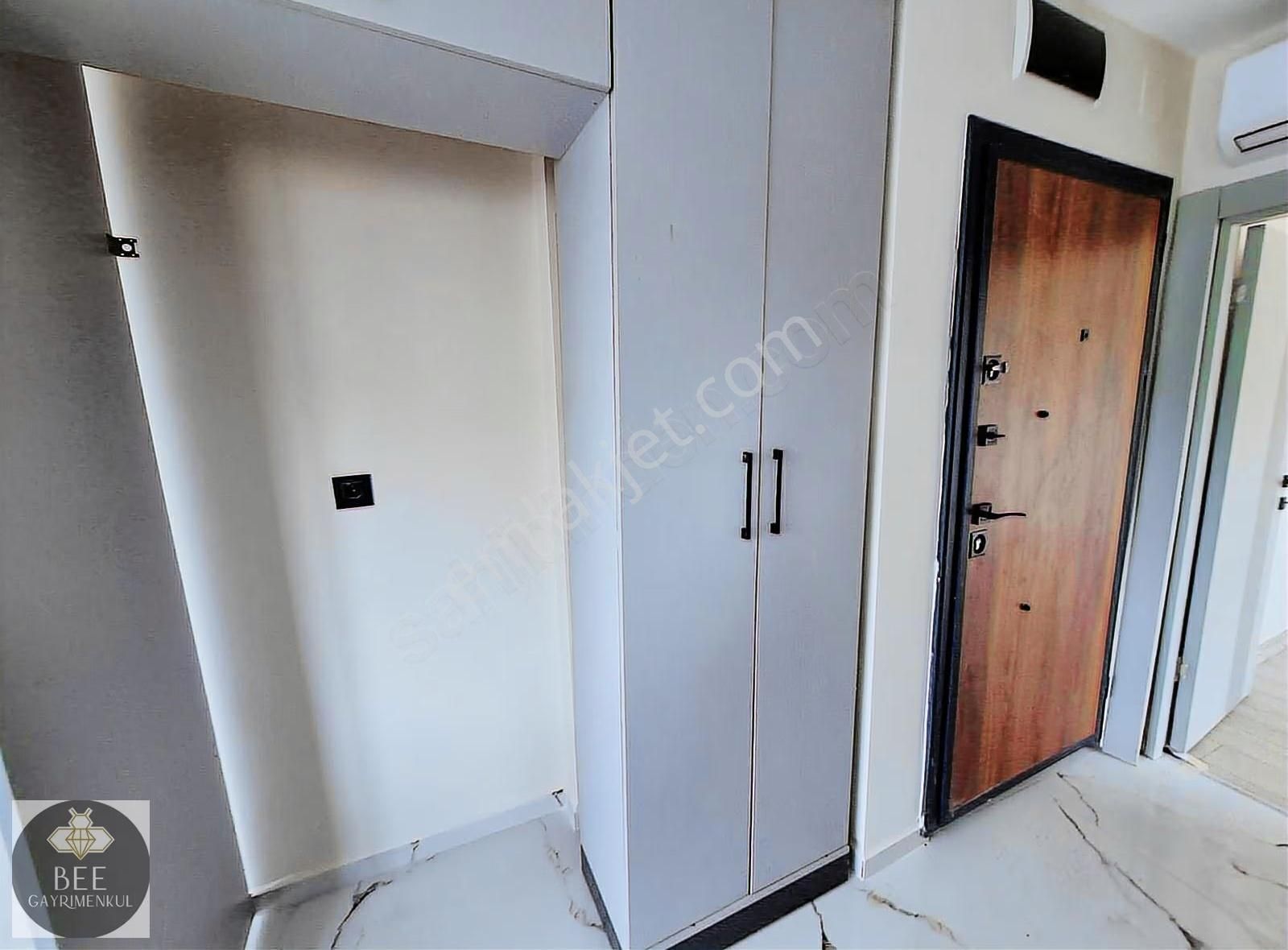 Denize 200 Mt Merkezi Konumda Havuzlu Sitede Satılık 1+1 - Görsel 19