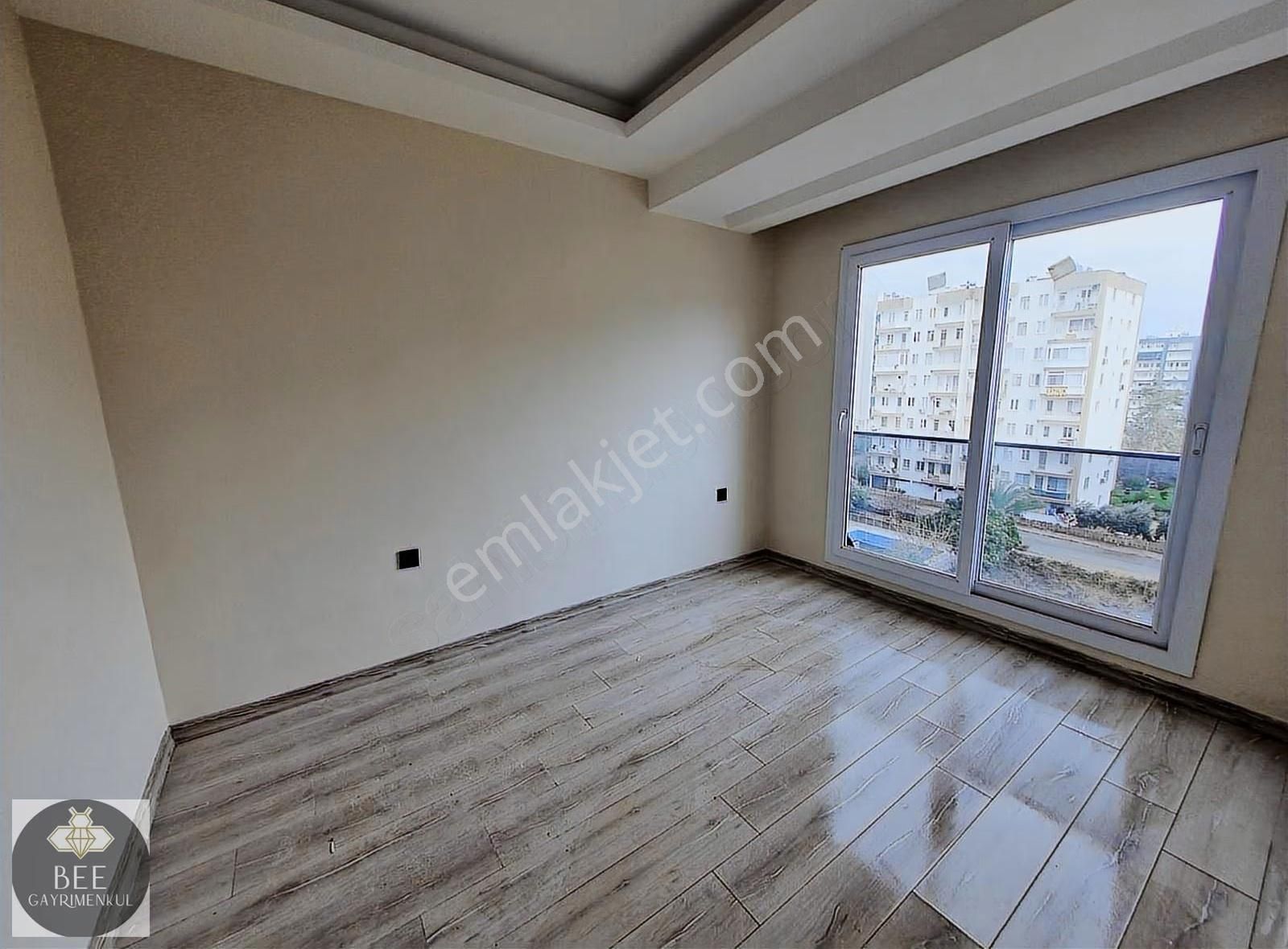 Denize 200 Mt Merkezi Konumda Havuzlu Sitede Satılık 1+1 - Görsel 13