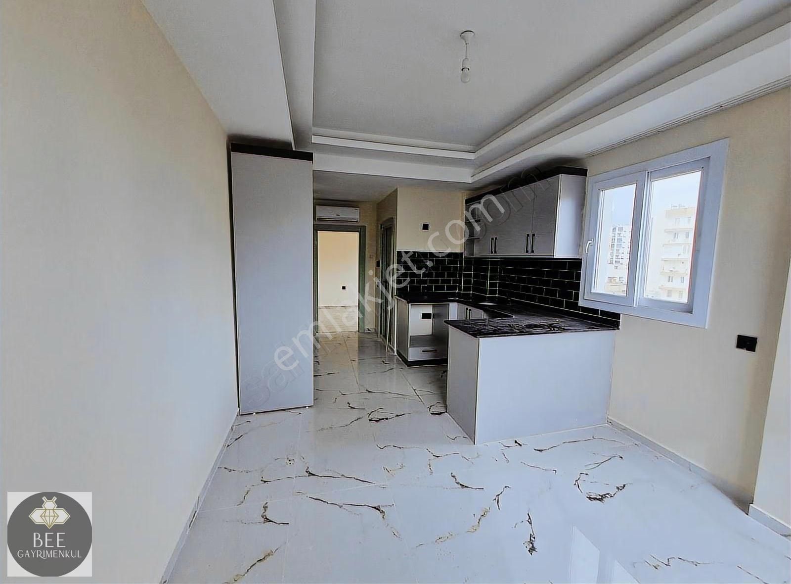 Denize 200 Mt Merkezi Konumda Havuzlu Sitede Satılık 1+1 - Görsel 12