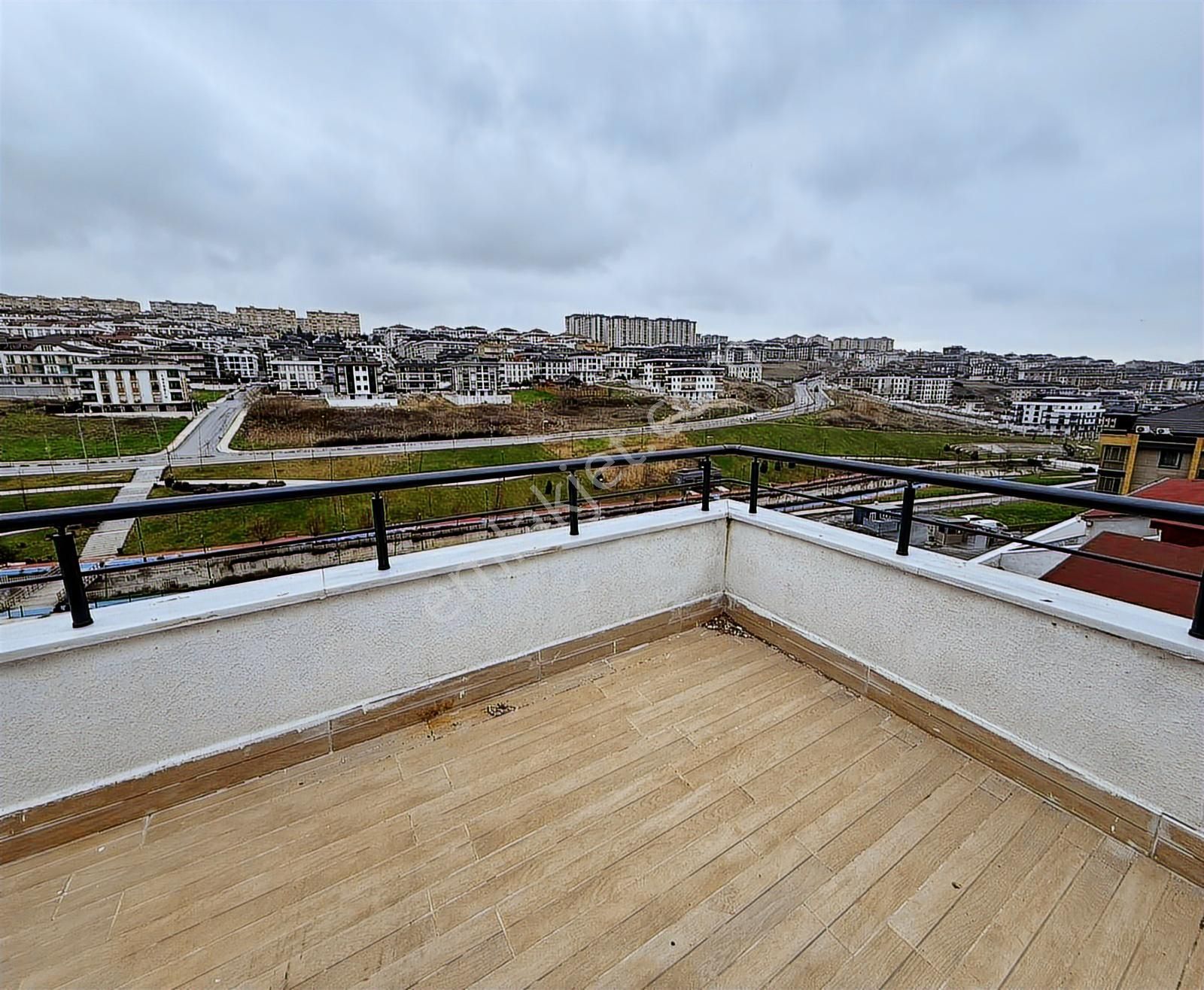 Sıfır İnşaatımız'da Beylikdüzü Yaşam Vadi Manzaralı 3+2 Dubleks - Görsel 25