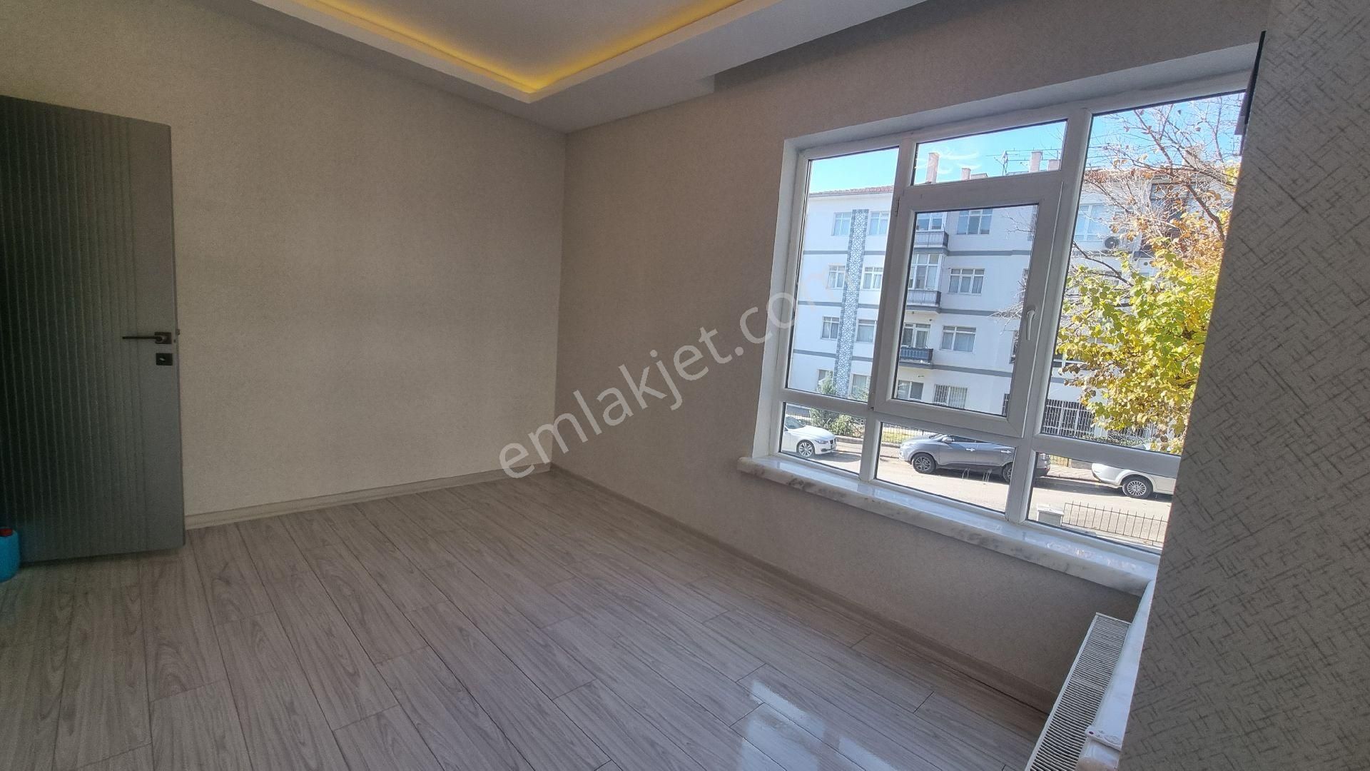 Etlik Mesire Sokakta 3+1 Full Katta - Görsel 12