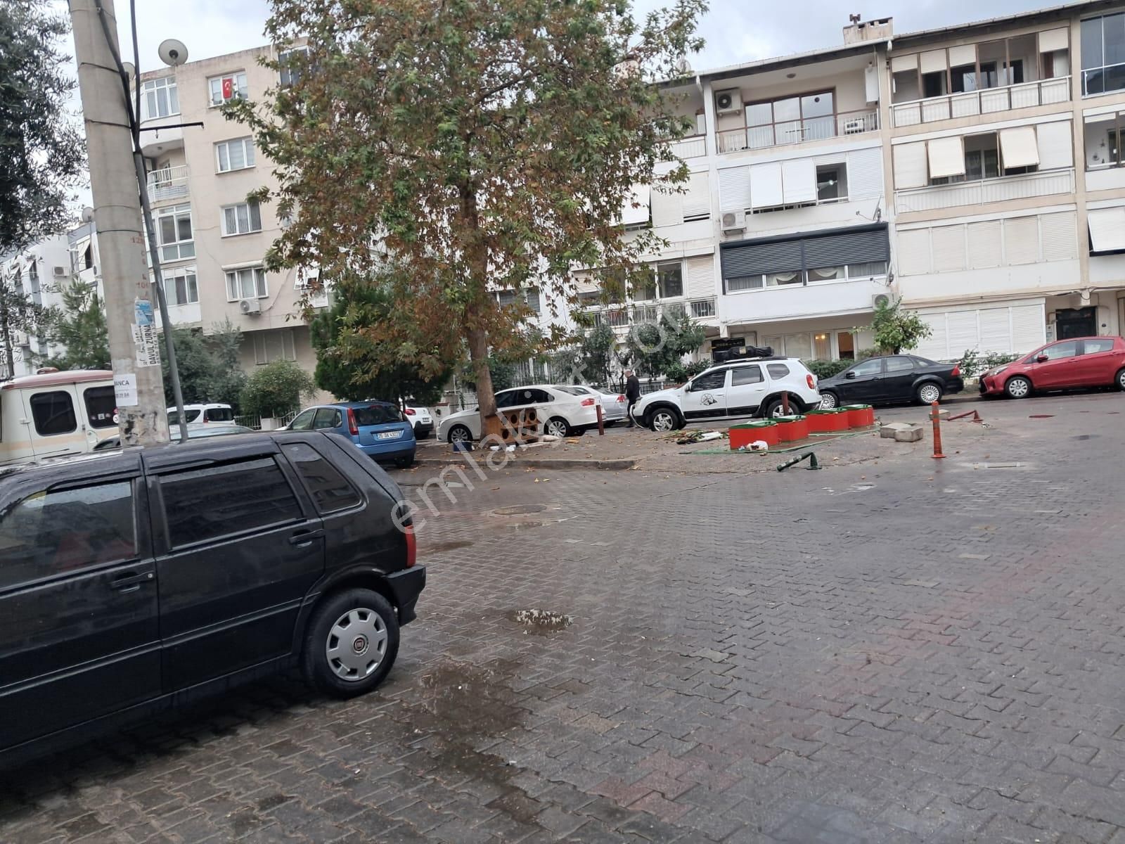 Satılık İzmir Karşıyaka Bahçelievlerde 3+1 Fırsat Daire - Görsel 4