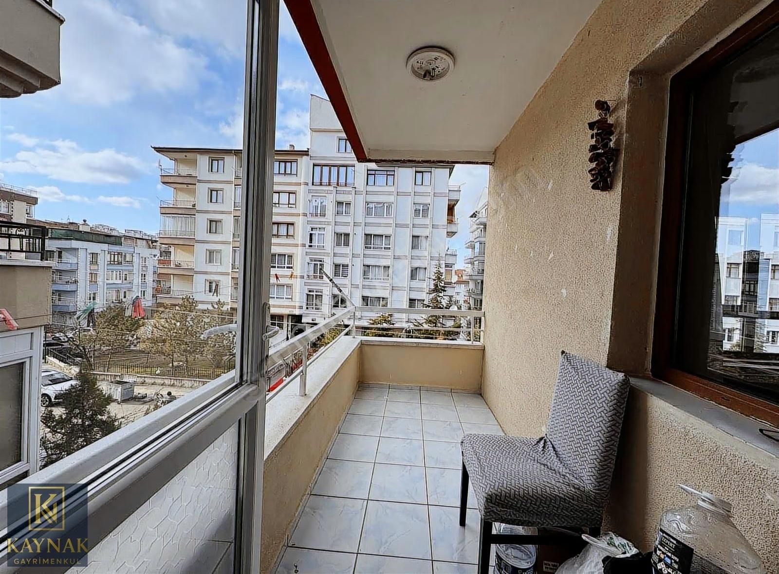 Kaynak'tan 2.ara Katta Güzel Konumda Ön Cephe Satılık 3+1 Daire - Görsel 3