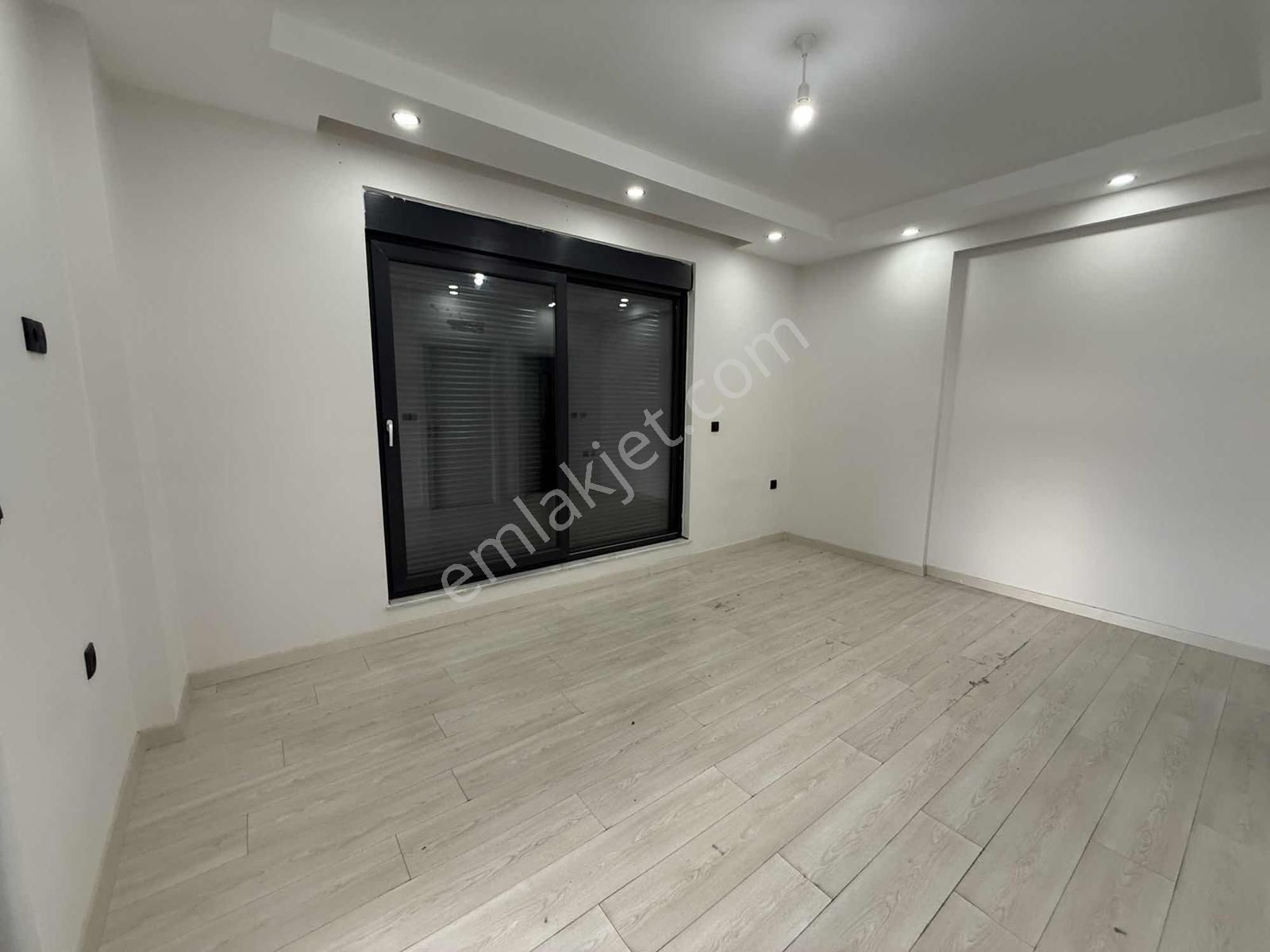 Yeşilbayır Mah. Havuzlu Site İçerisinde Satılık Lüks Daire - Görsel 2