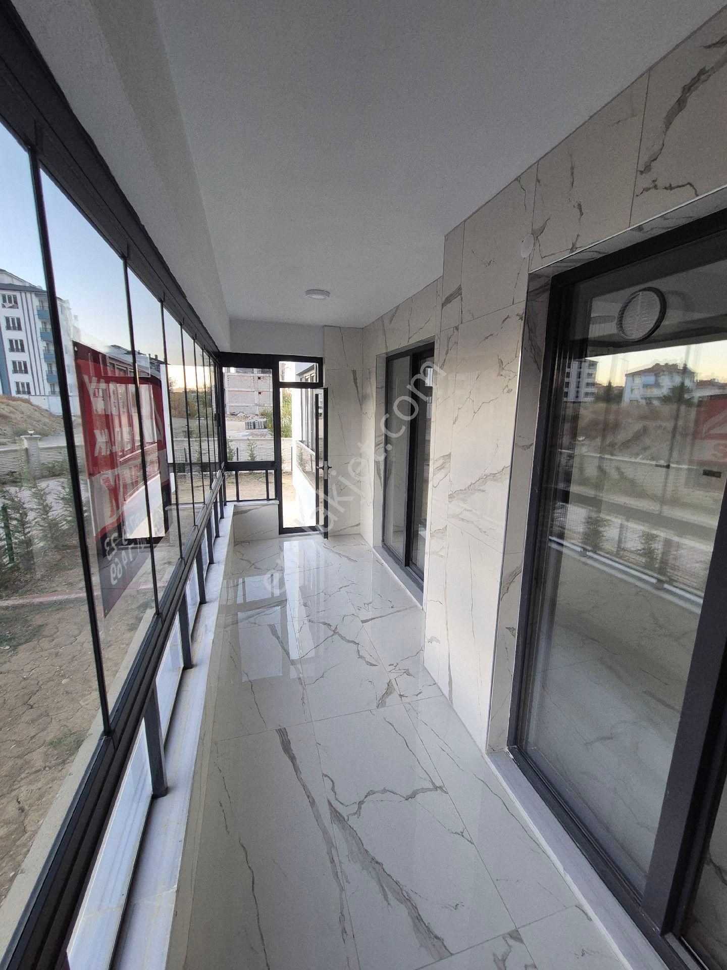 Gazi Mahallesinde Ultra Lüks 3+1 Kiralık Daire - Görsel 9