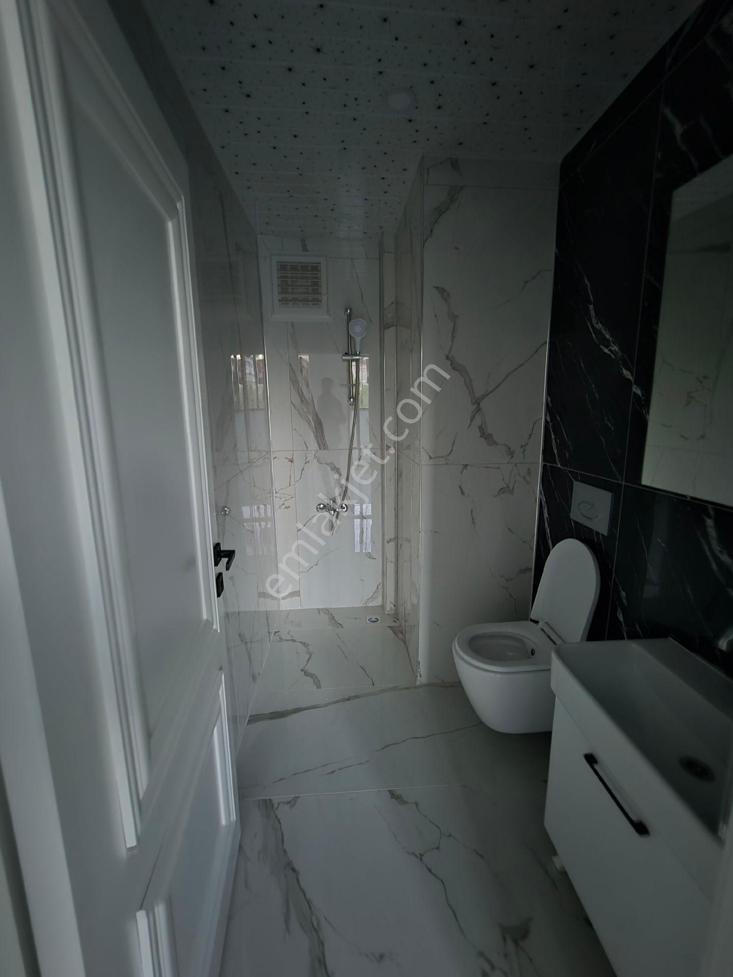 Gazi Mahallesinde Ultra Lüks 3+1 Kiralık Daire - Görsel 19