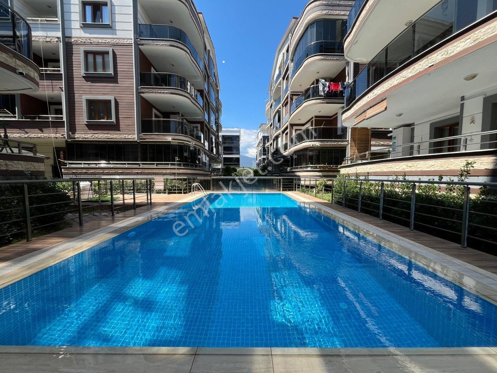 ▀jet'ten Altınkum'da Yüzme Havuzlu Geniş Kullanımlı 4+1 Dubleks▀