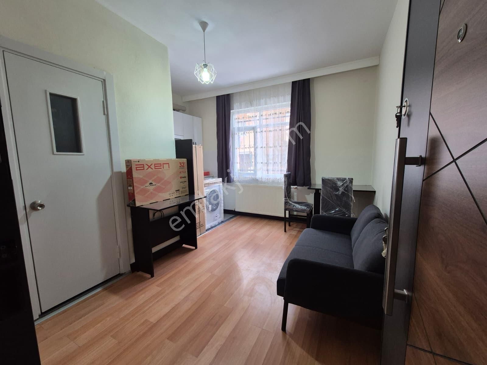 Sahibinden Faturalar Dahil 1+1 Yeditepe Üniv. Ana Girişe 100 Mt.