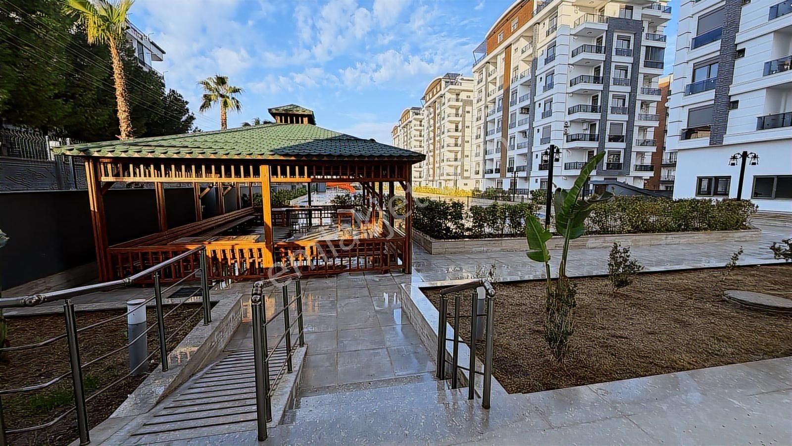 Eşyasız 1+1 Daire Havuzlu - Hamam - Spor Salonu - Kapalı Otopark - Görsel 4