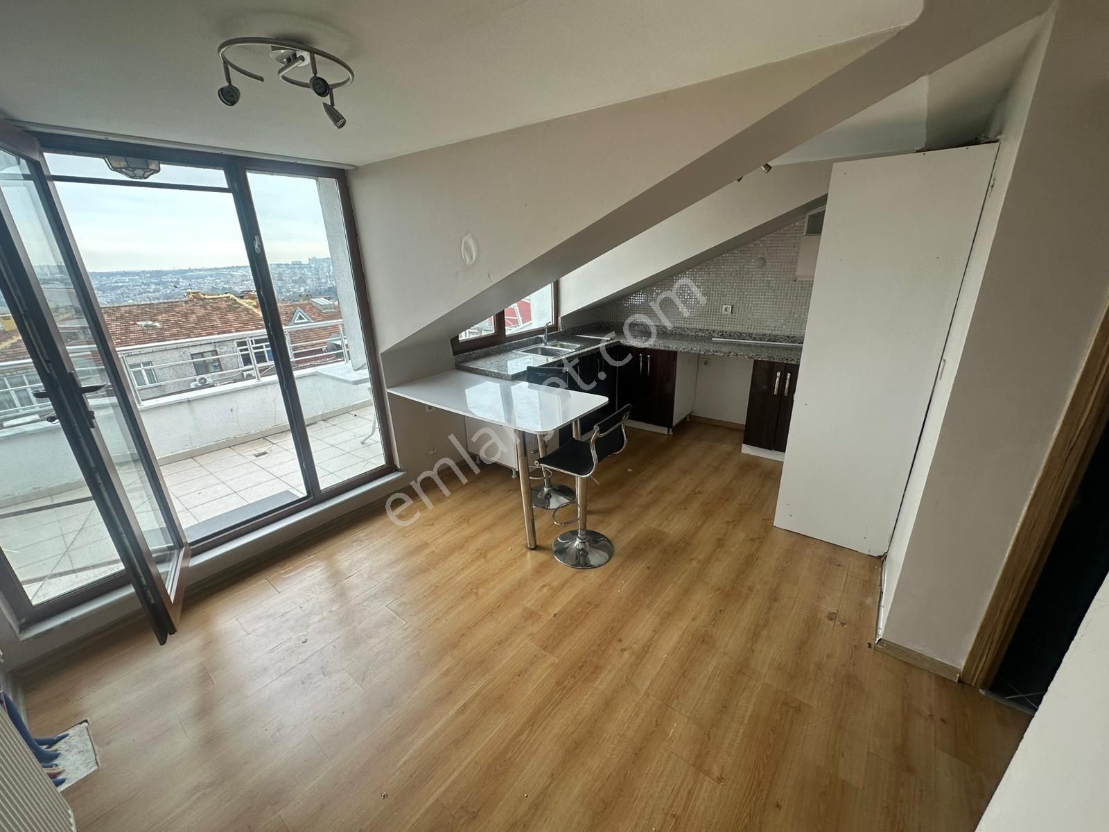 Şeref Emlak Manzaralı Satılık Dubleks Daire 12,000,000 Tl - Görsel 6