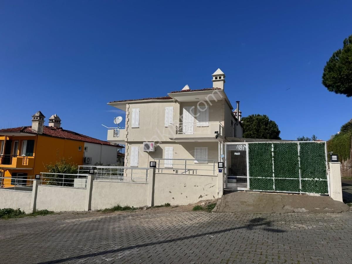 Kuşadası Kadınlar Denizi Mevki Plaja Yakın Satılık Villa - Görsel 3