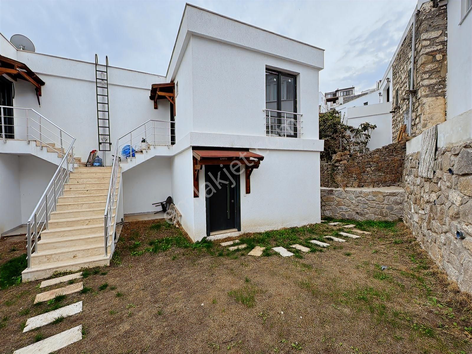 Bodrum Yakaköy'de Satılık 2+1 Üst Kat Daire - Görsel 12