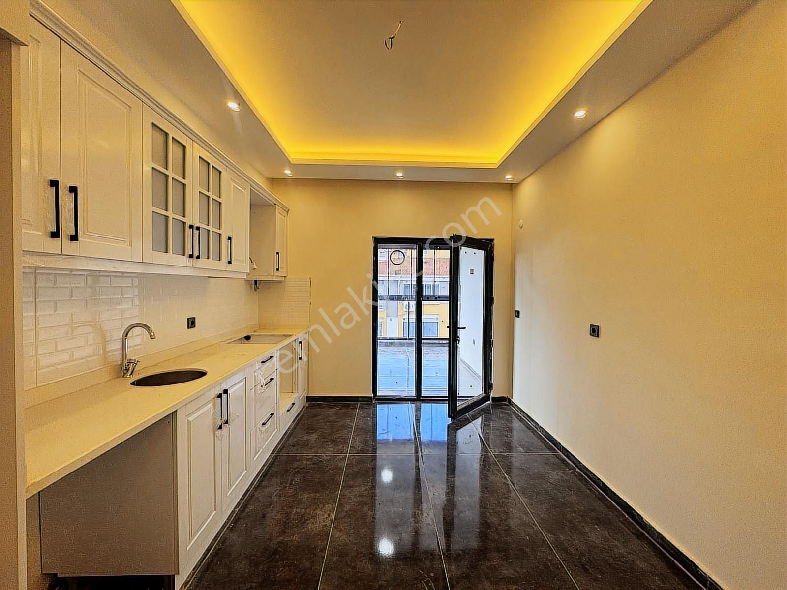 Altınova Mah. Geniş Ferah Denize Sahile Yürüme Mesafede 3+1 Dair - Görsel 31