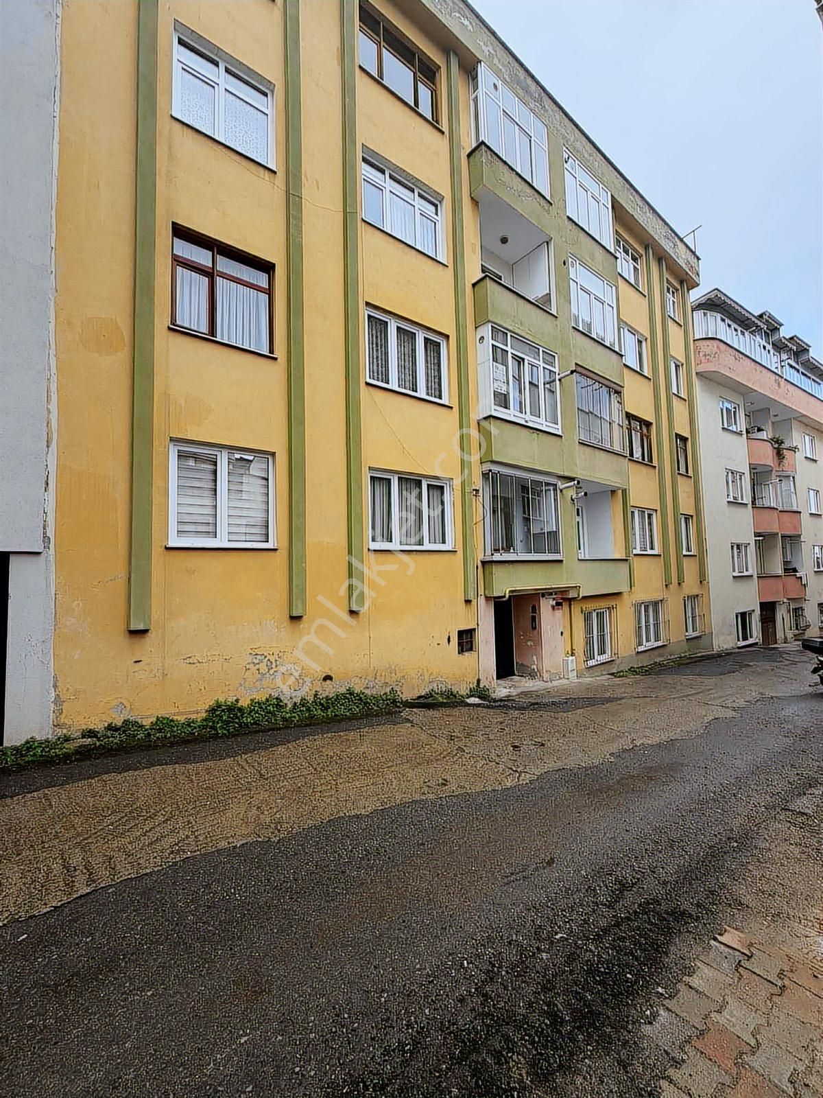 Doğu Gayrimenkulden 3 Nolu Erdoğduda Satılık Fırsat 3+1 Daire