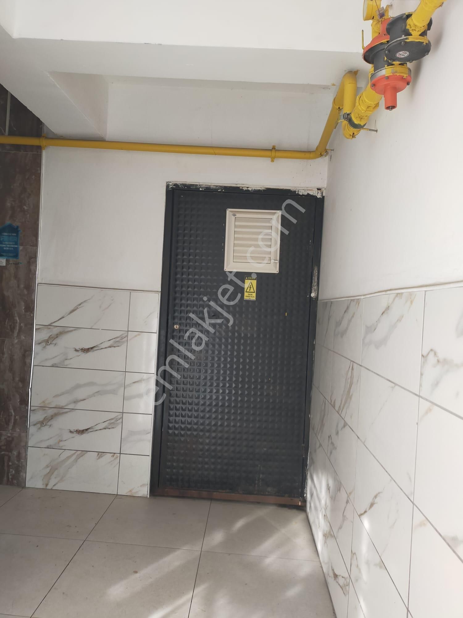 Samsunilkadımkıran Mahallesinde 2+1 Satılık Fırsat Daire - Görsel 3