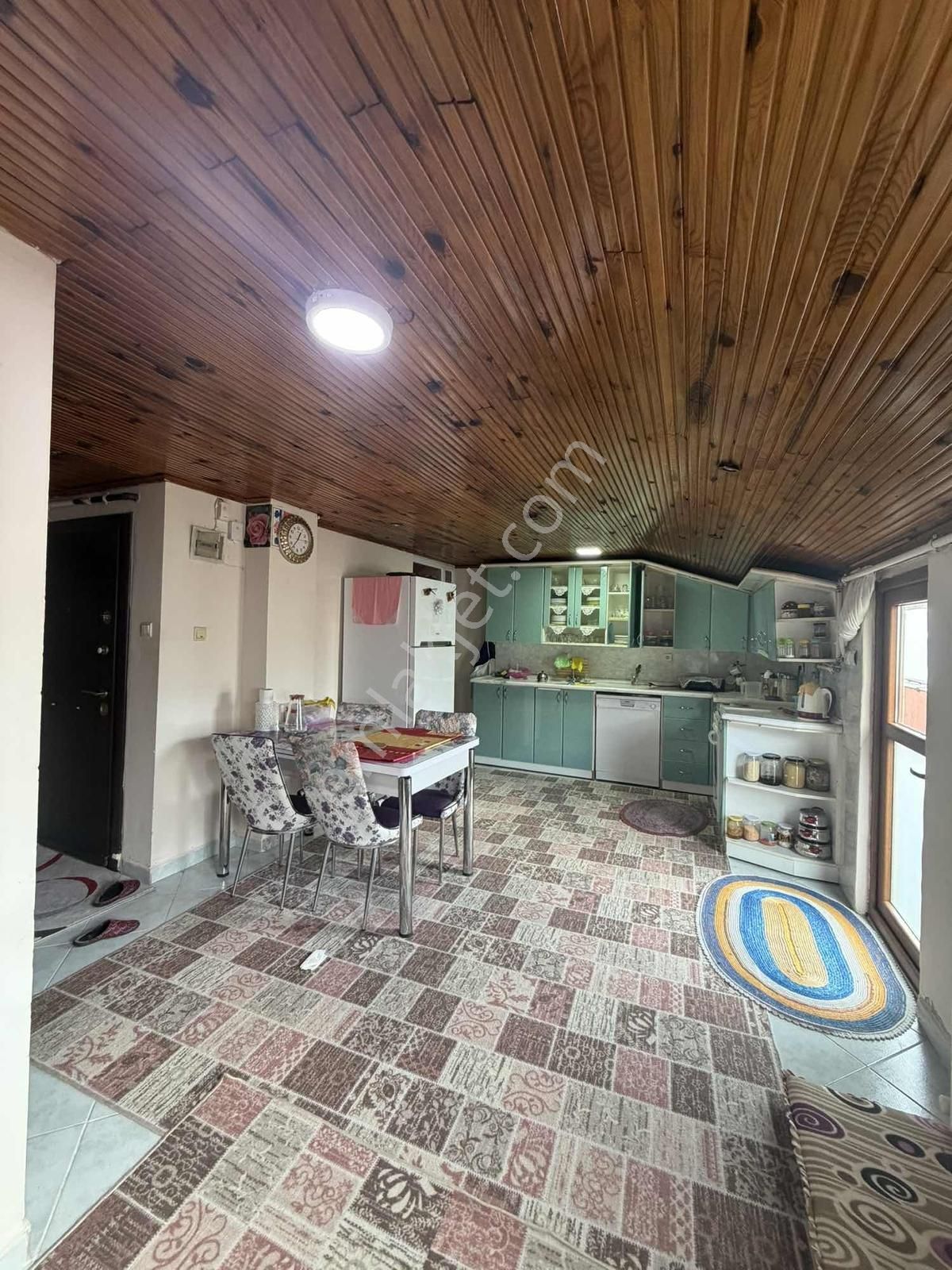 Doğu Gayrimenkulden 3 Nolu Erdğduda Satılık Fırsat 5+1 Çatı Katı - Görsel 9