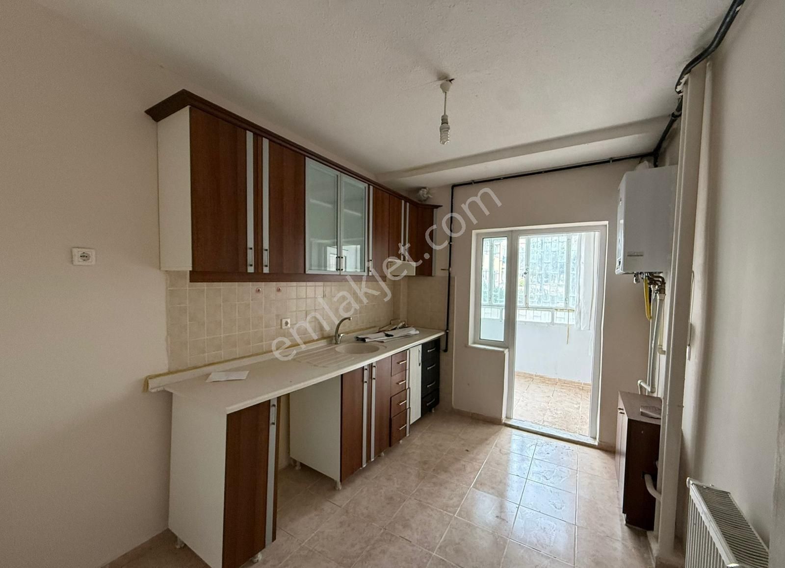 Elisa Gyo/toki Demokrasi Mah. 5.bölge 3+1 132 Lik Kombili Daire