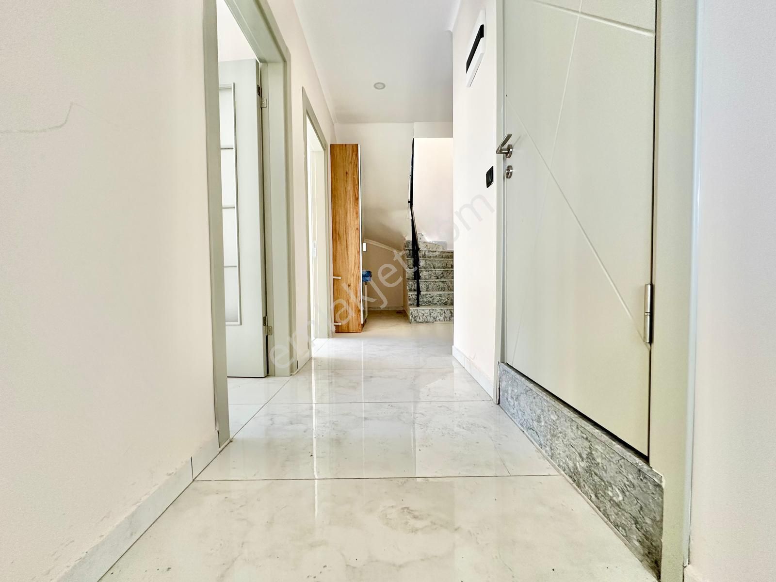 ꧁sadece Ay Emlaktan꧂akçay'da Doğalgazlı Denize Yakın Geniş Teraslı Satılık 4+1 Lüks Dublex Daire - Görsel 29