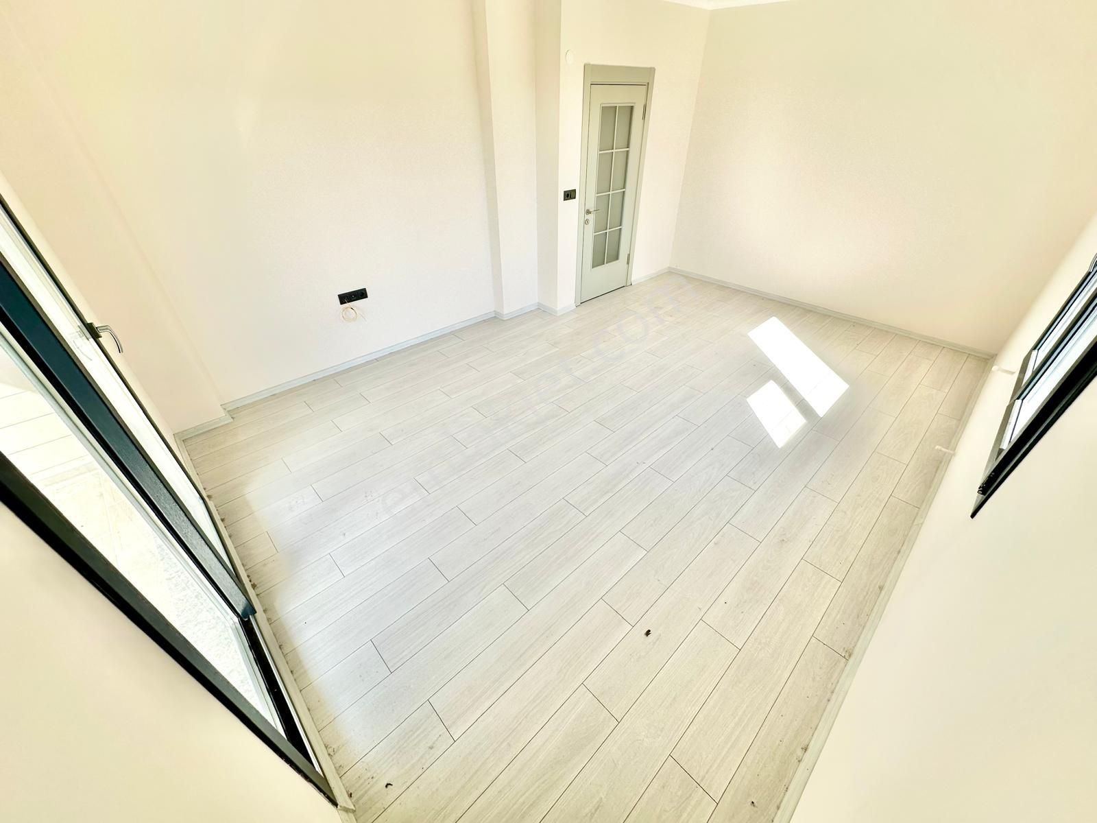 ꧁sadece Ay Emlaktan꧂akçay'da Doğalgazlı Denize Yakın Geniş Teraslı Satılık 4+1 Lüks Dublex Daire - Görsel 23