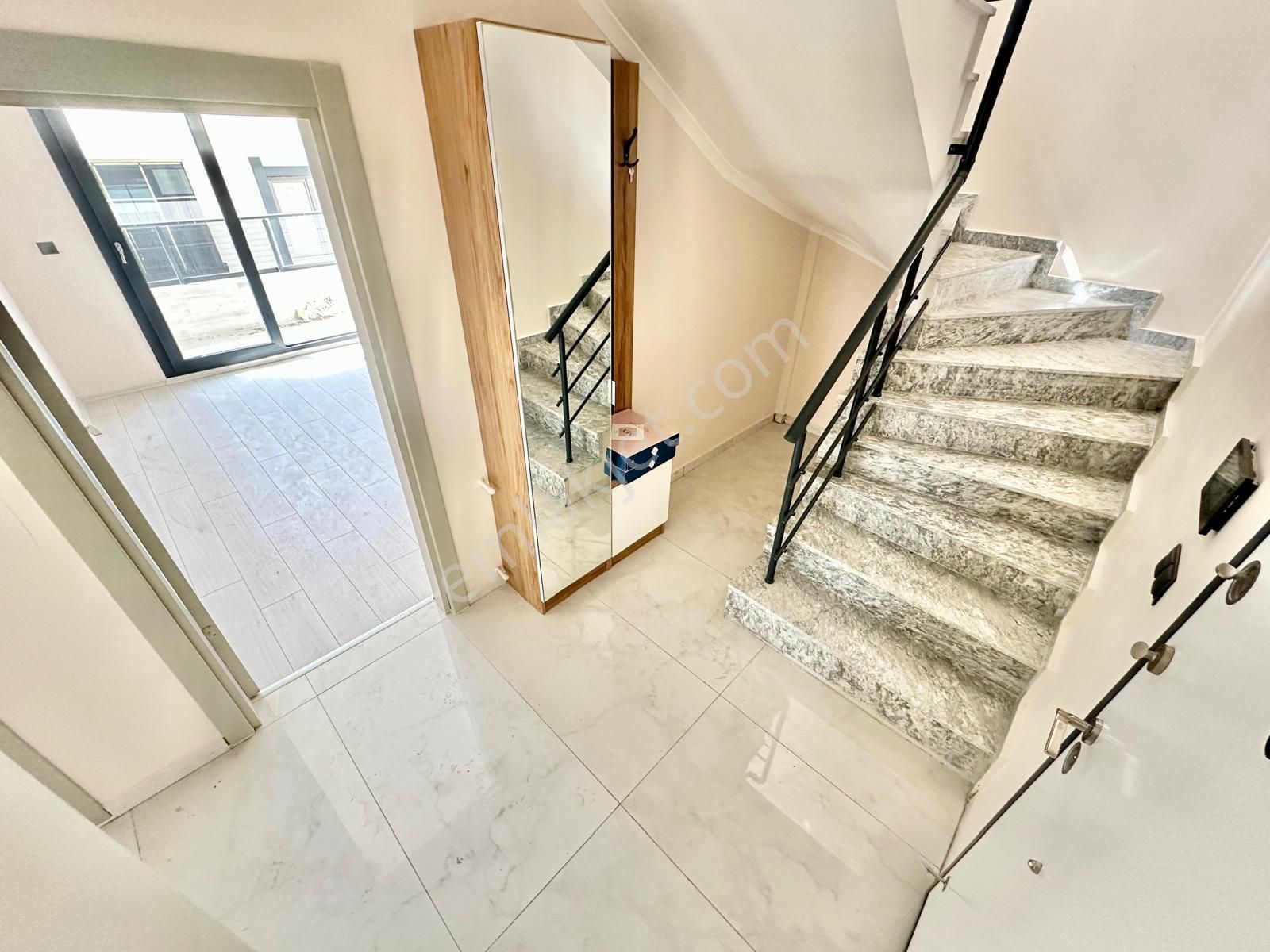 ꧁sadece Ay Emlaktan꧂akçay'da Doğalgazlı Denize Yakın Geniş Teraslı Satılık 4+1 Lüks Dublex Daire - Görsel 31