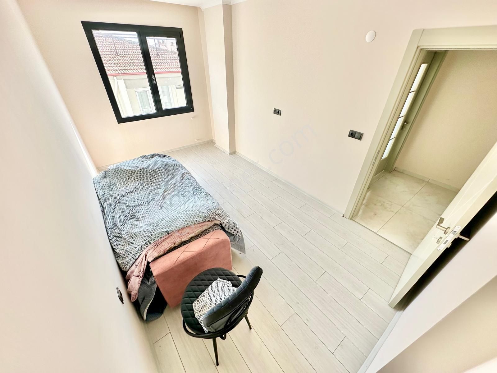 ꧁sadece Ay Emlaktan꧂akçay'da Doğalgazlı Denize Yakın Geniş Teraslı Satılık 4+1 Lüks Dublex Daire - Görsel 24