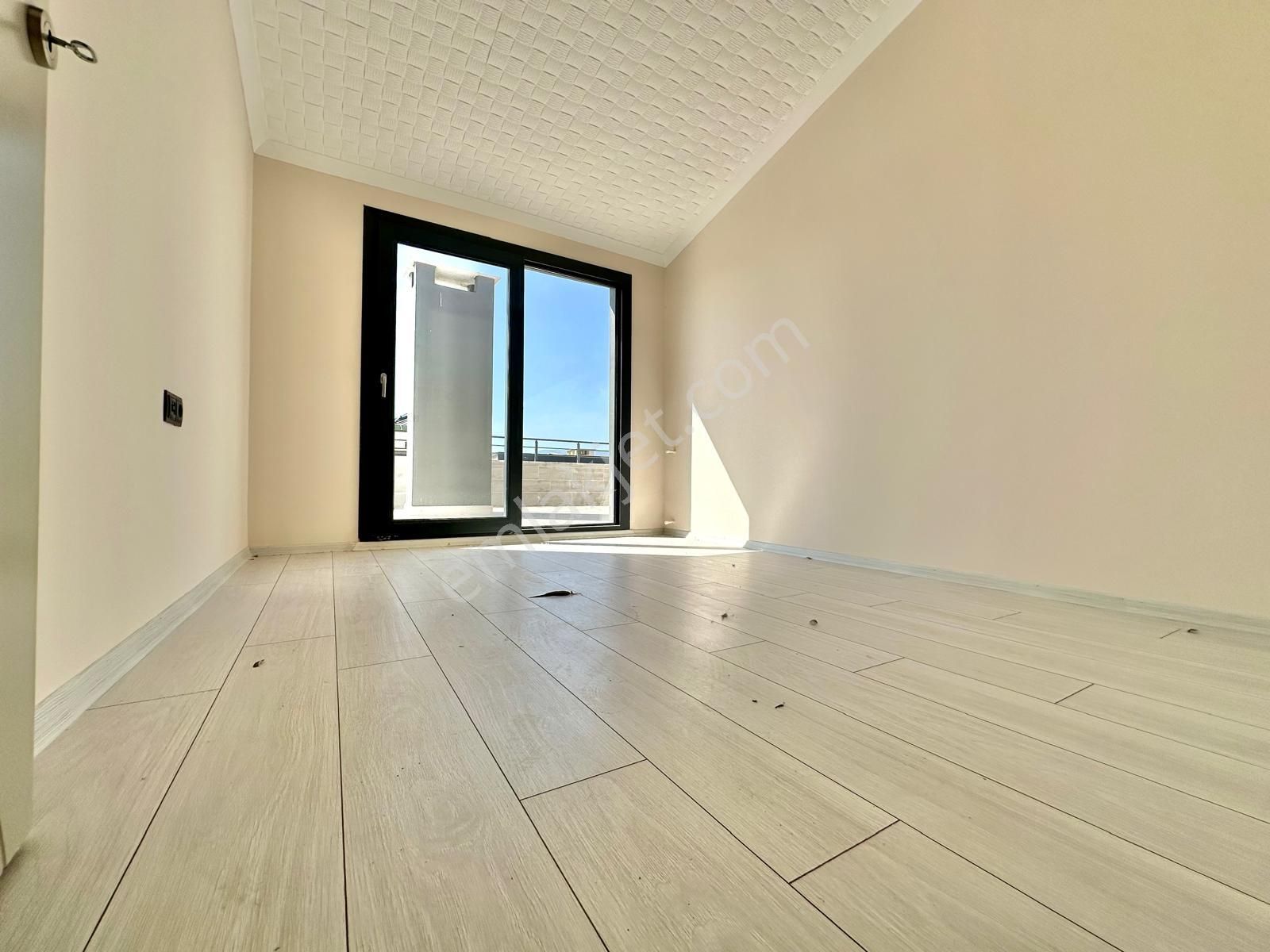 ꧁sadece Ay Emlaktan꧂akçay'da Doğalgazlı Denize Yakın Geniş Teraslı Satılık 4+1 Lüks Dublex Daire - Görsel 9