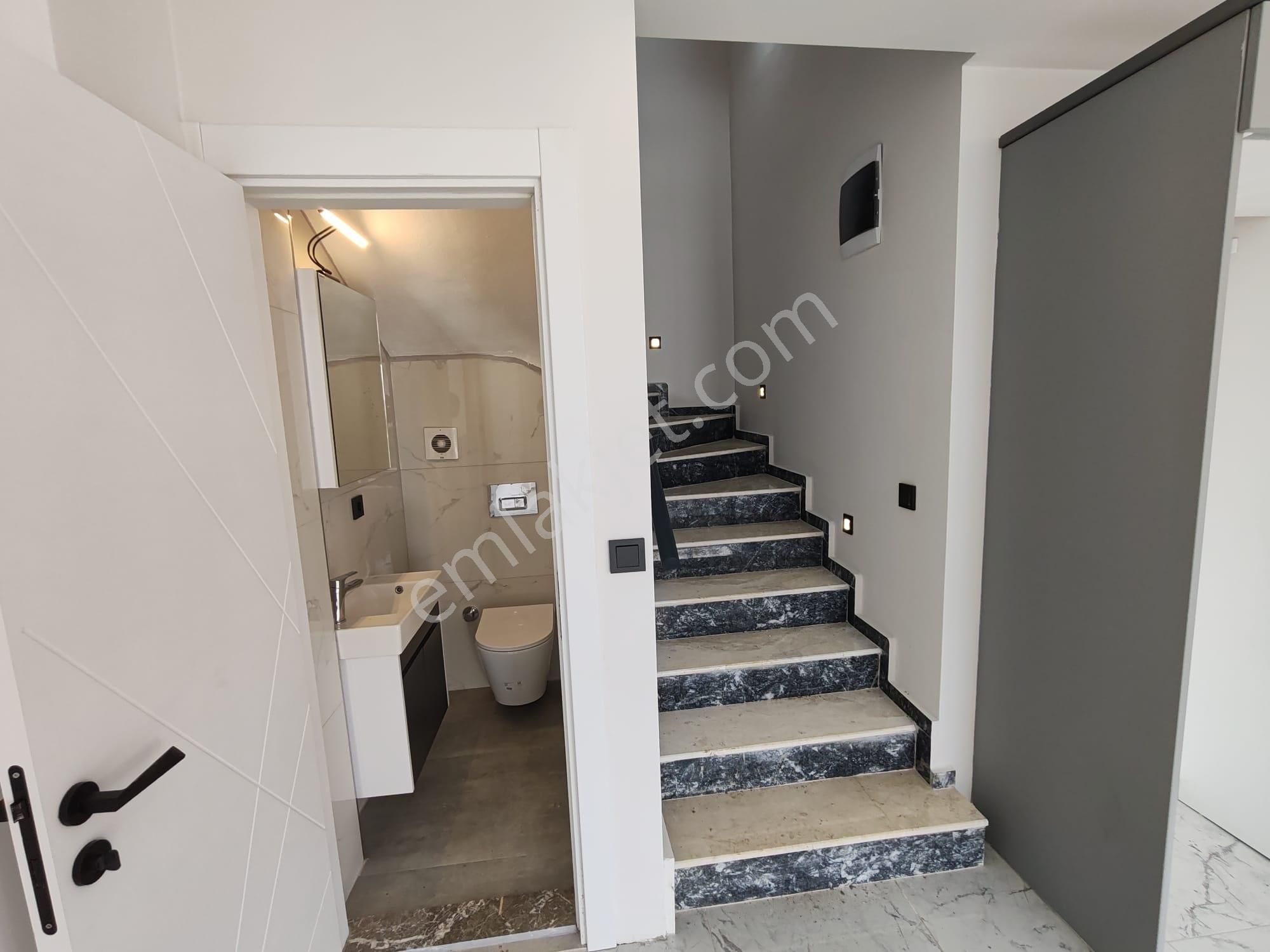 Didim'de 3+1 Fırsat Villa Ön Cephe - Görsel 11