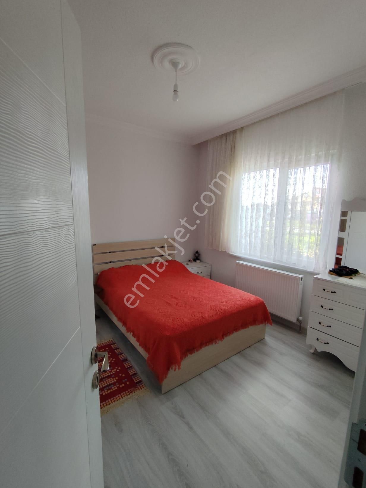 Silivride Cumhuriye Mah. Satılık 8+3 Tripleks Villa - Görsel 17