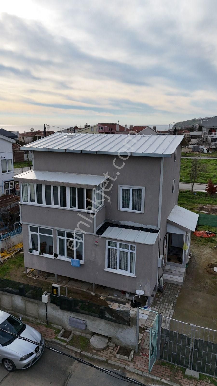 Silivride Cumhuriye Mah. Satılık 8+3 Tripleks Villa - Görsel 4