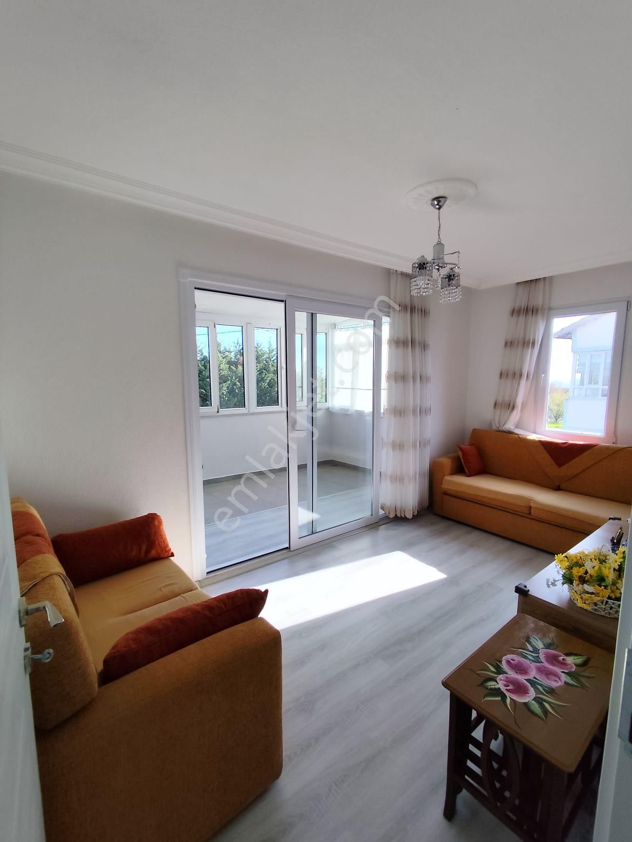 Silivride Cumhuriye Mah. Satılık 8+3 Tripleks Villa - Görsel 9