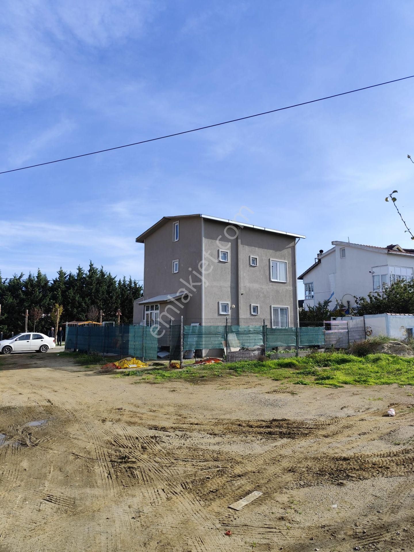 Silivride Cumhuriye Mah. Satılık 8+3 Tripleks Villa - Görsel 5