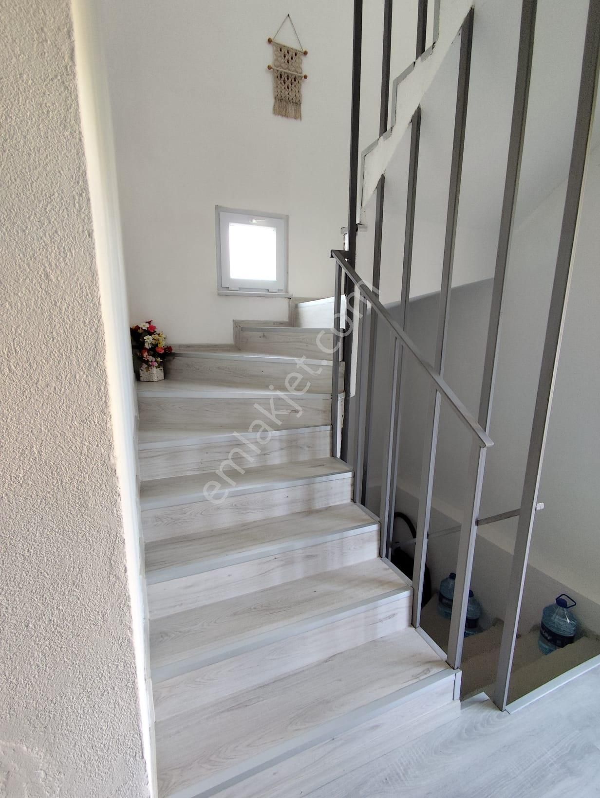 Silivride Cumhuriye Mah. Satılık 8+3 Tripleks Villa - Görsel 28