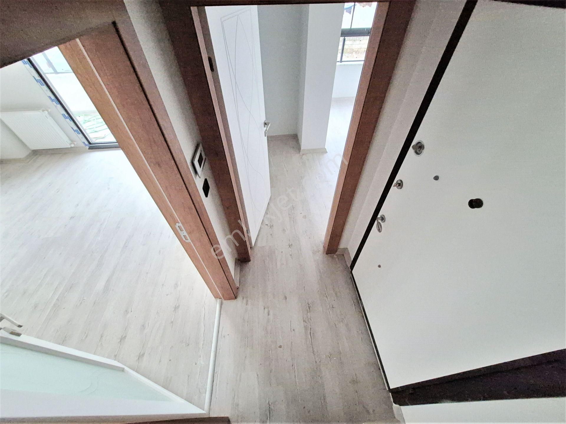 🌀gültaş Emlaktan Edremitte Satılık 1+1 Yatırımlık Fırsat Sıfır Açık Mutfak Geniş Balkonlu Daire - Görsel 32