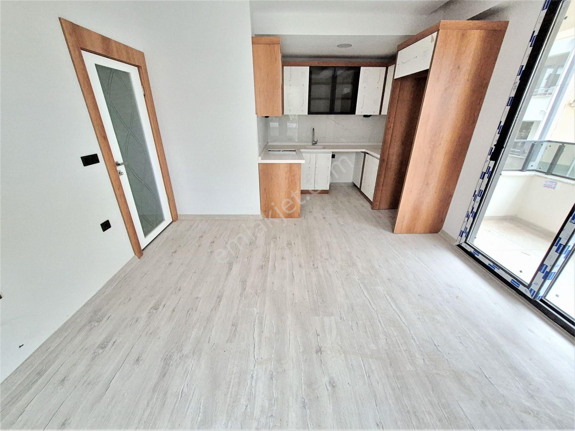 🌀gültaş Emlaktan Edremitte Satılık 1+1 Yatırımlık Fırsat Sıfır Açık Mutfak Geniş Balkonlu Daire - Görsel 3