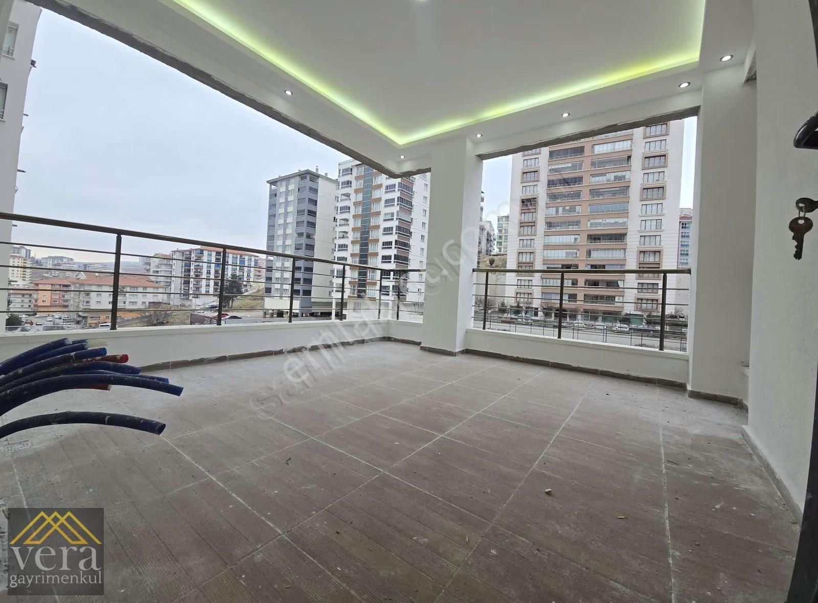 Modern İç Tasarım Cadde Üstü Full Yapılı Katta 3+1 Daireler... - Görsel 9