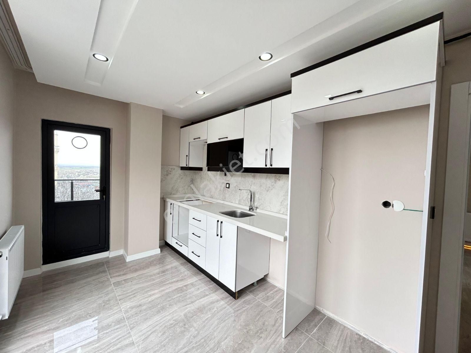 Tepe Mevkiinde Lüks Konut 2+110 M2 İskanlı Daire Ebeveyn Banyo - Görsel 14