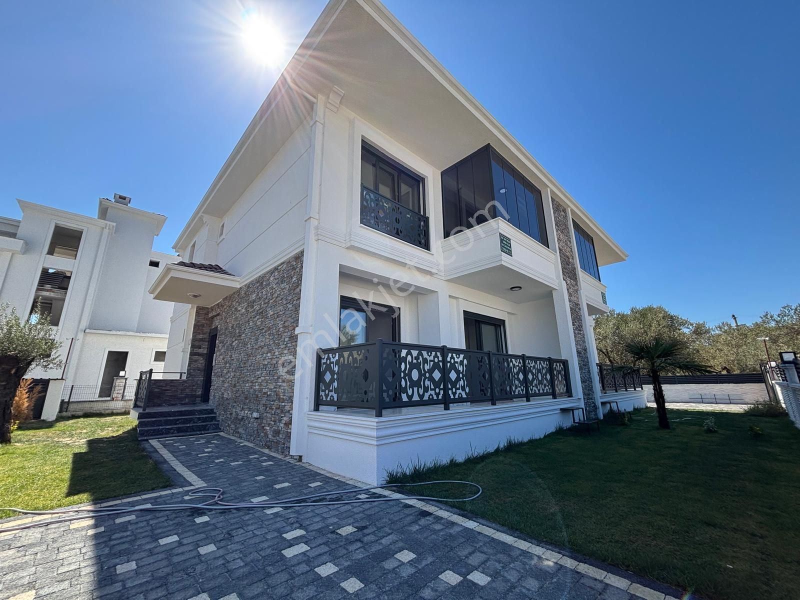 Yiğit'ten Gürede 4+1 Müstakil Bahçeli Özel Otoparklı Lüks Villa