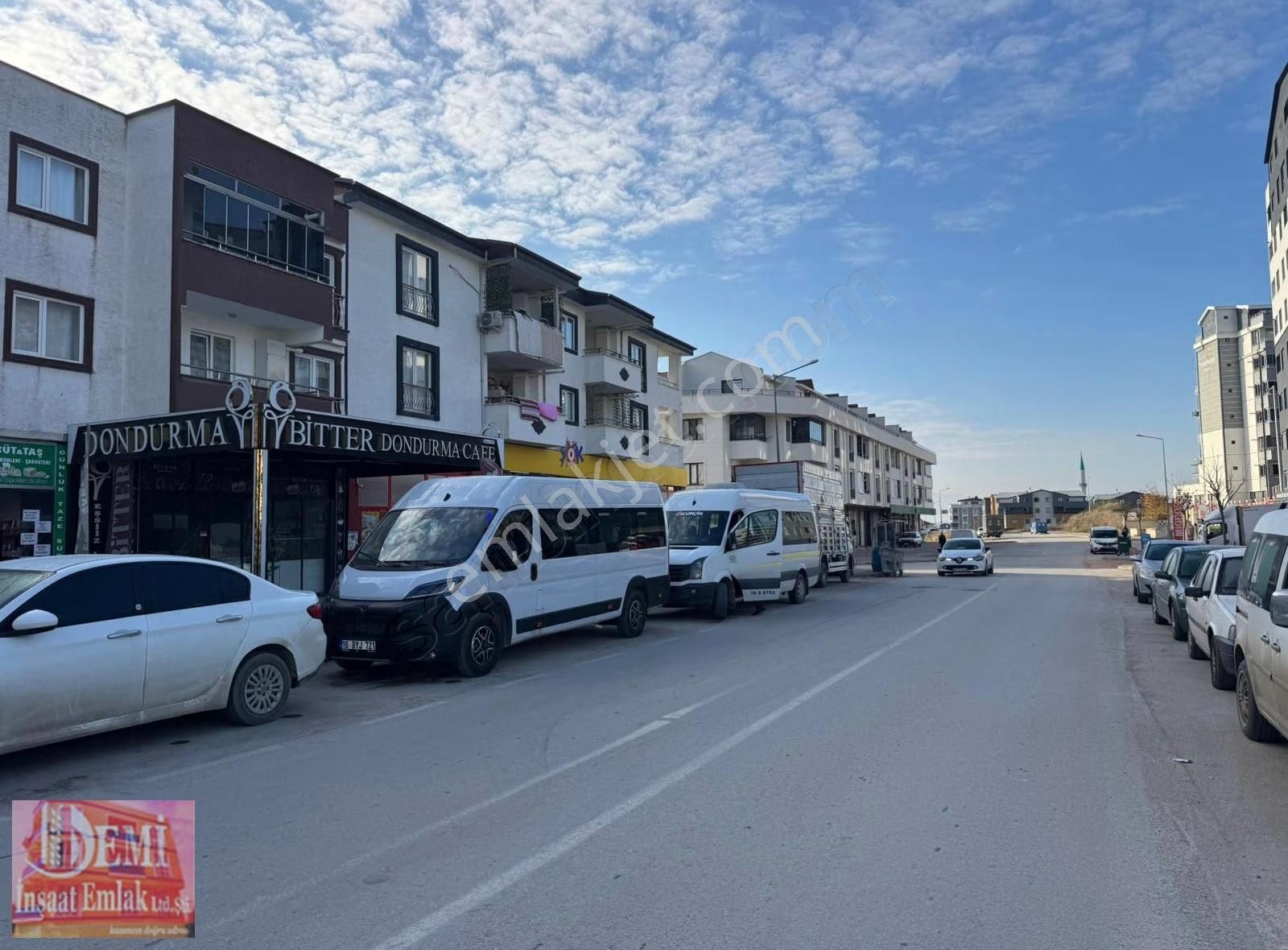 Sakarya Mahallesinde Kapalı Otoparklı & İskanlı Masrafsız 2+1 - Görsel 25