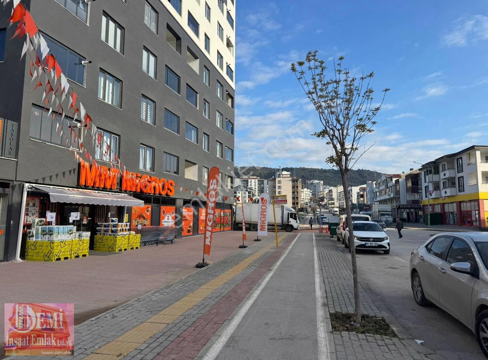 Sakarya Mahallesinde Kapalı Otoparklı & İskanlı Masrafsız 2+1 - Görsel 28