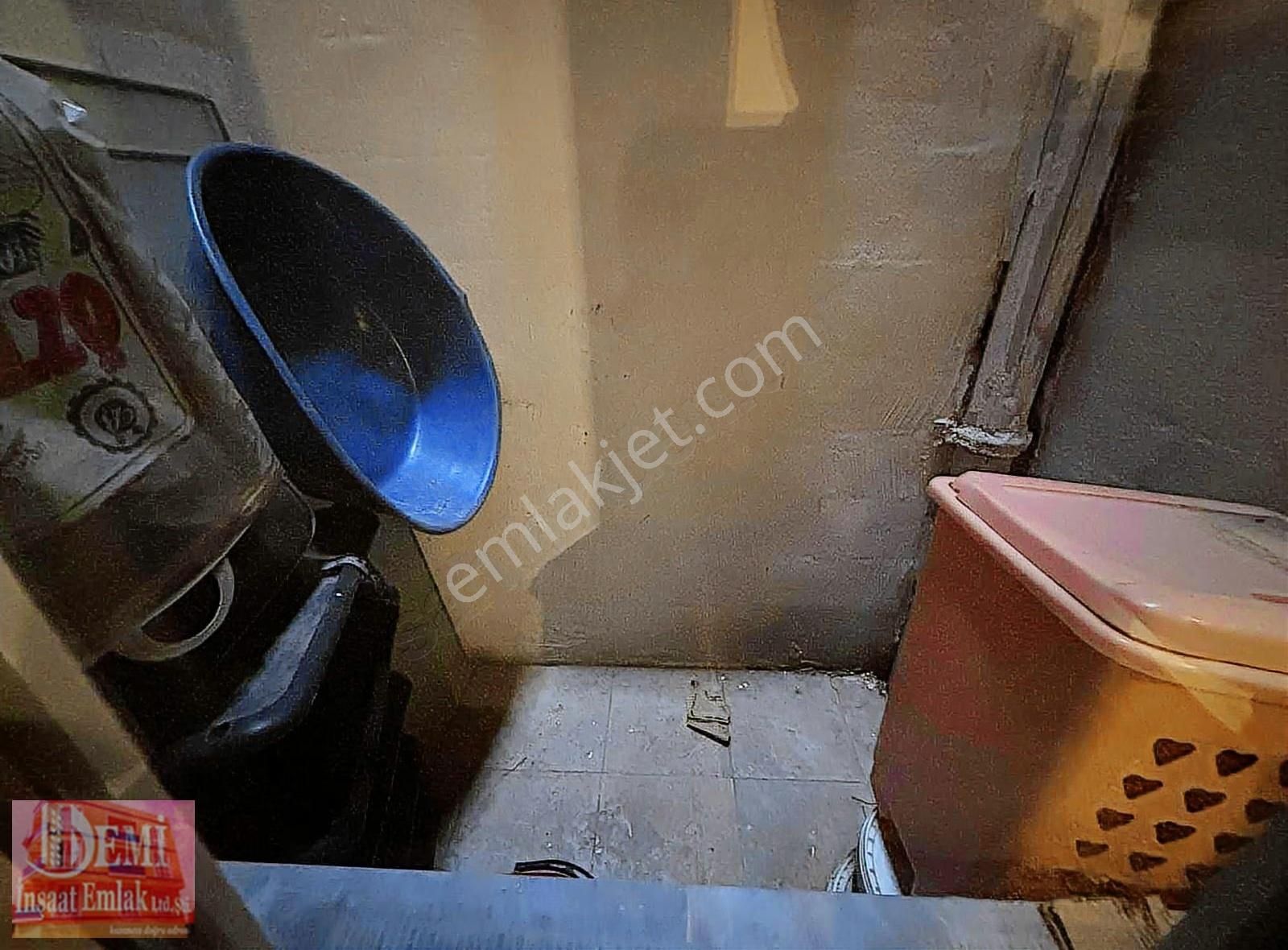 Sakarya Mahallesinde Kapalı Otoparklı & İskanlı Masrafsız 2+1 - Görsel 17