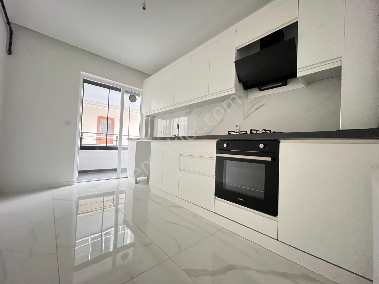 Sbell'den Emek'te Yeni Binada 2.katta Ön Cephede 2+1