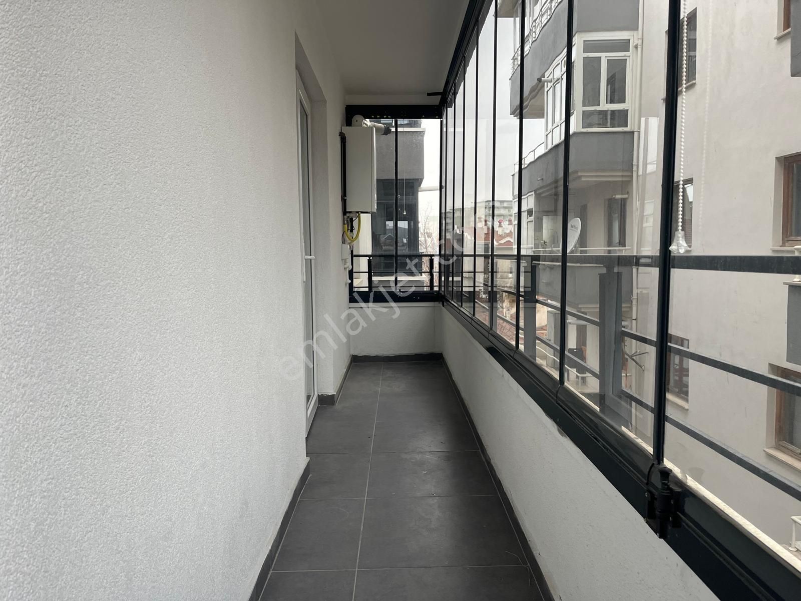 Sbell'den Emek'te Yeni Binada 2.katta Ön Cephede 2+1 - Görsel 13