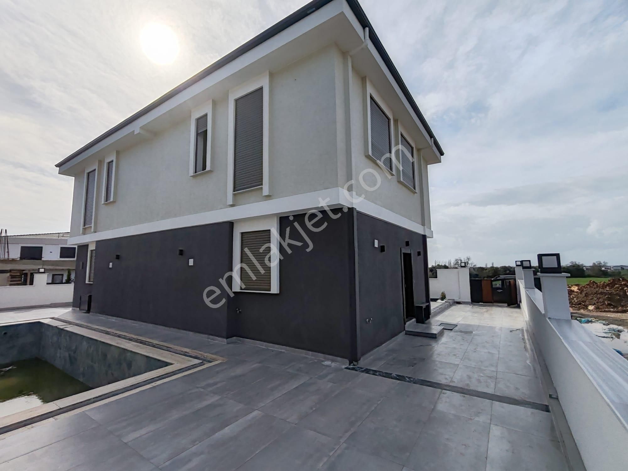 Didim'de En Mantıklı Villalardan 3+1 Havuzlu - Görsel 3