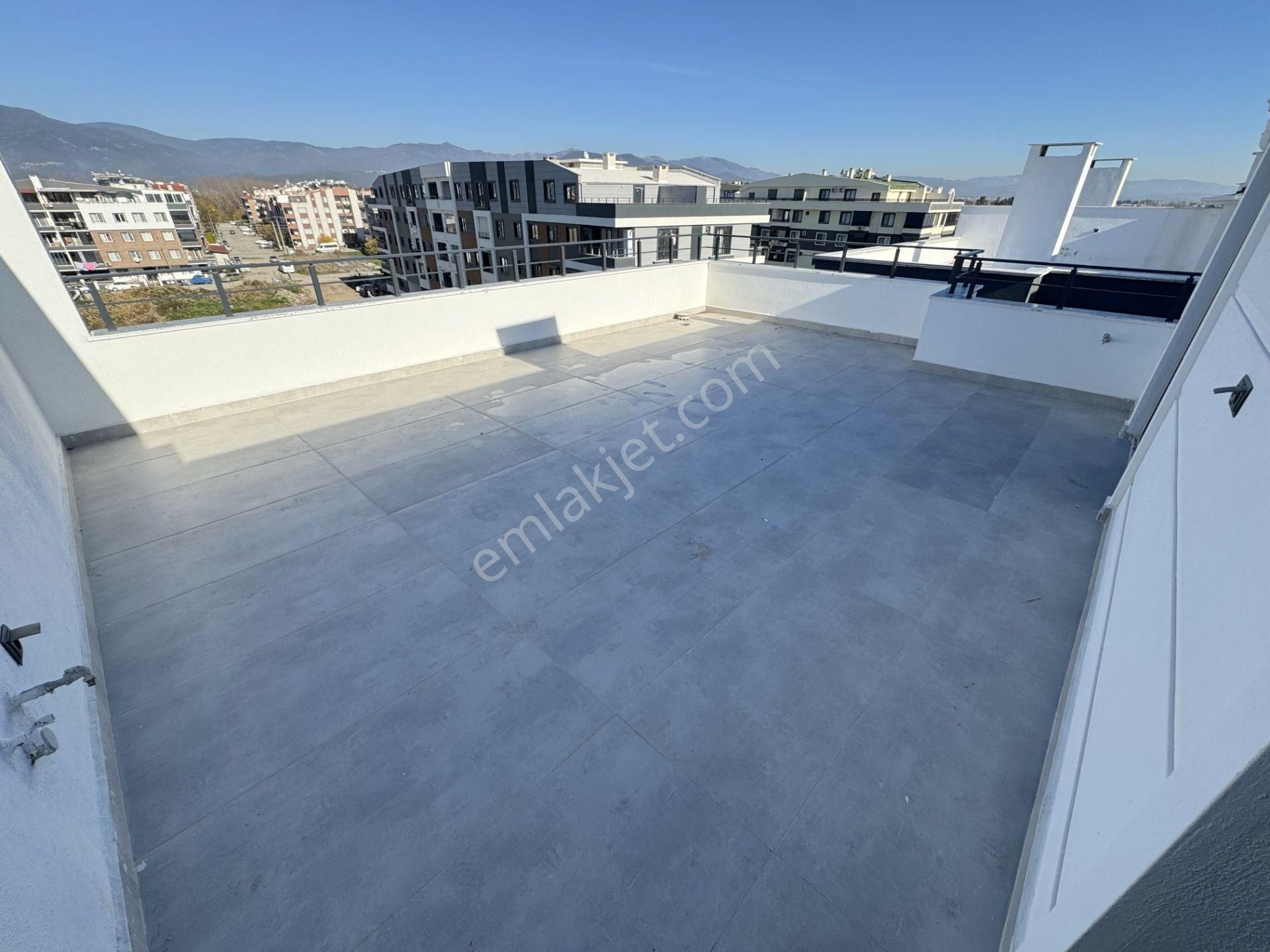 🔴 Güç Gayrimenkul'den Akçay'da Manzaralı Geniş Teraslı Sıfır Lüx 3+1 Dublex - Görsel 2