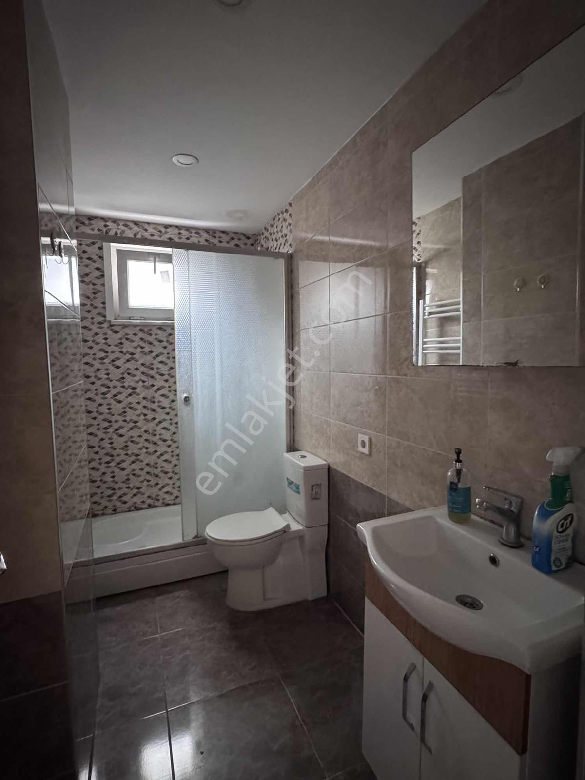 Çekmeköy Cumhuriyet Mh Kiralık 2+1 Arakat Daire - Görsel 4