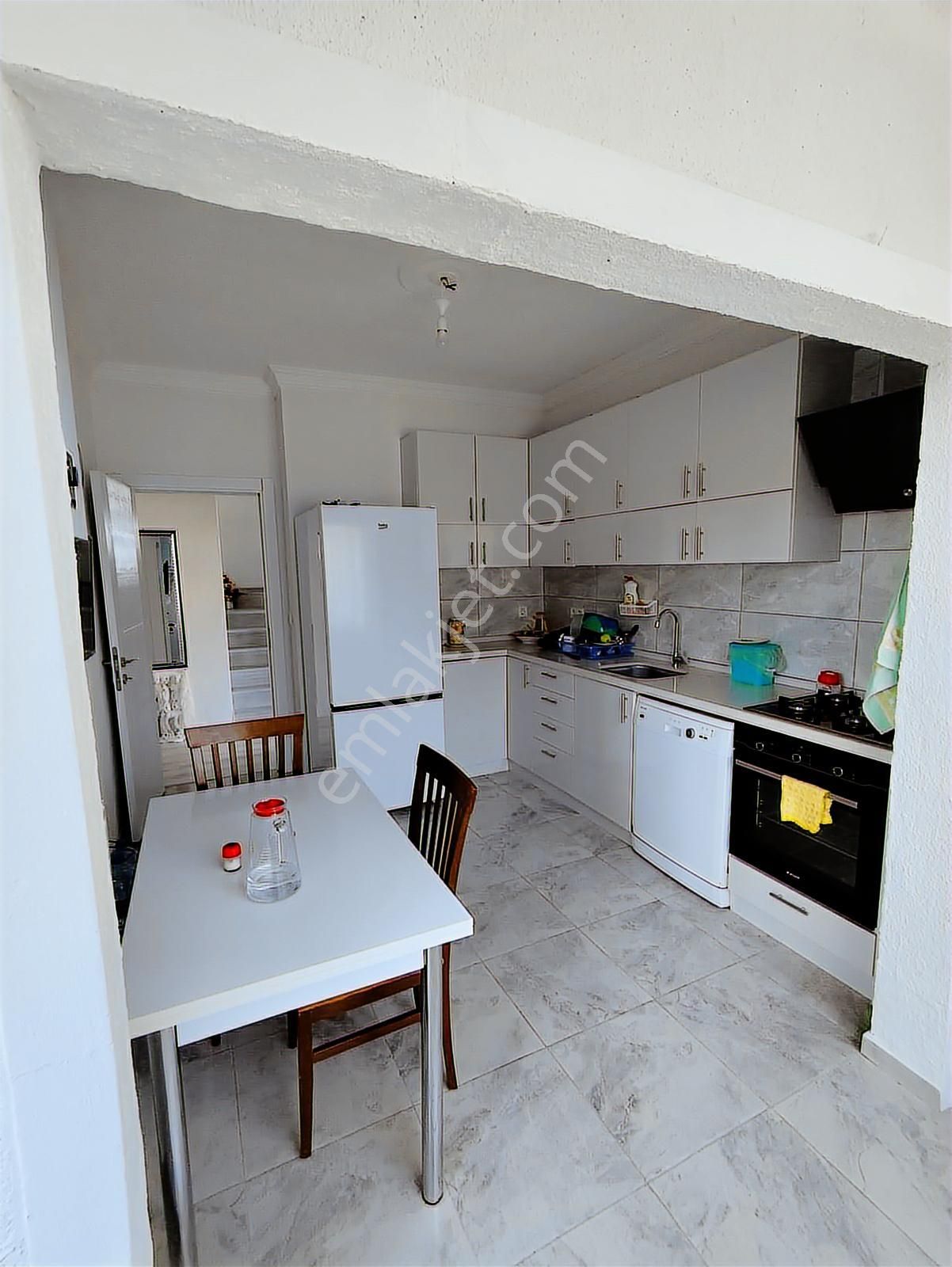 Silivride Cumhuriye Mah. Satılık 8+3 Tripleks Villa - Görsel 13